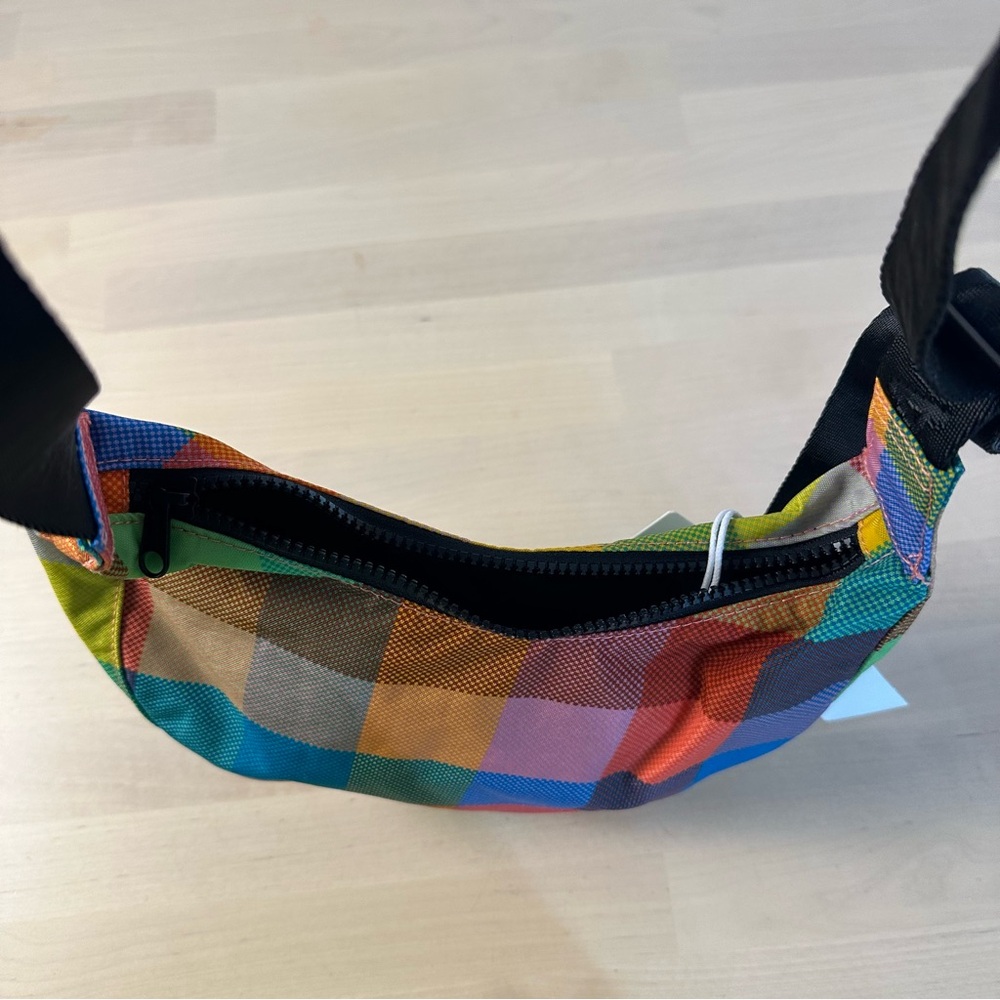 New BAGGU Small Nylon Crescent Bag in Madras - Picture 3 of 8